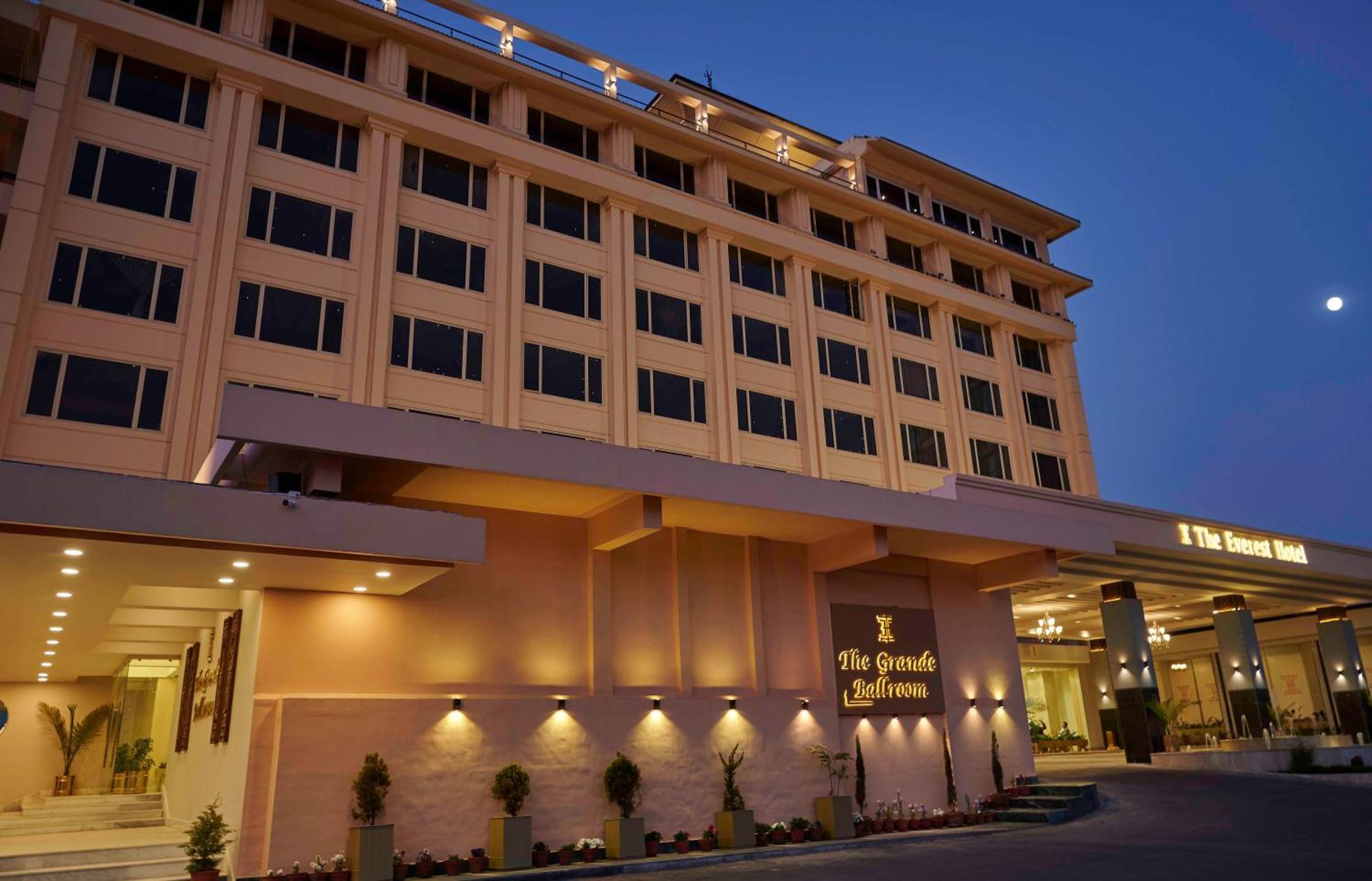 The Everest Hotel Kathmandu Exterior photo